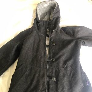 Patagonia women’s jacket. Reversible black/grey